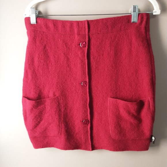 Honeybea Original Bumwarmer Handcrafted Skirt Red. Size M/L - Picture 2 of 7